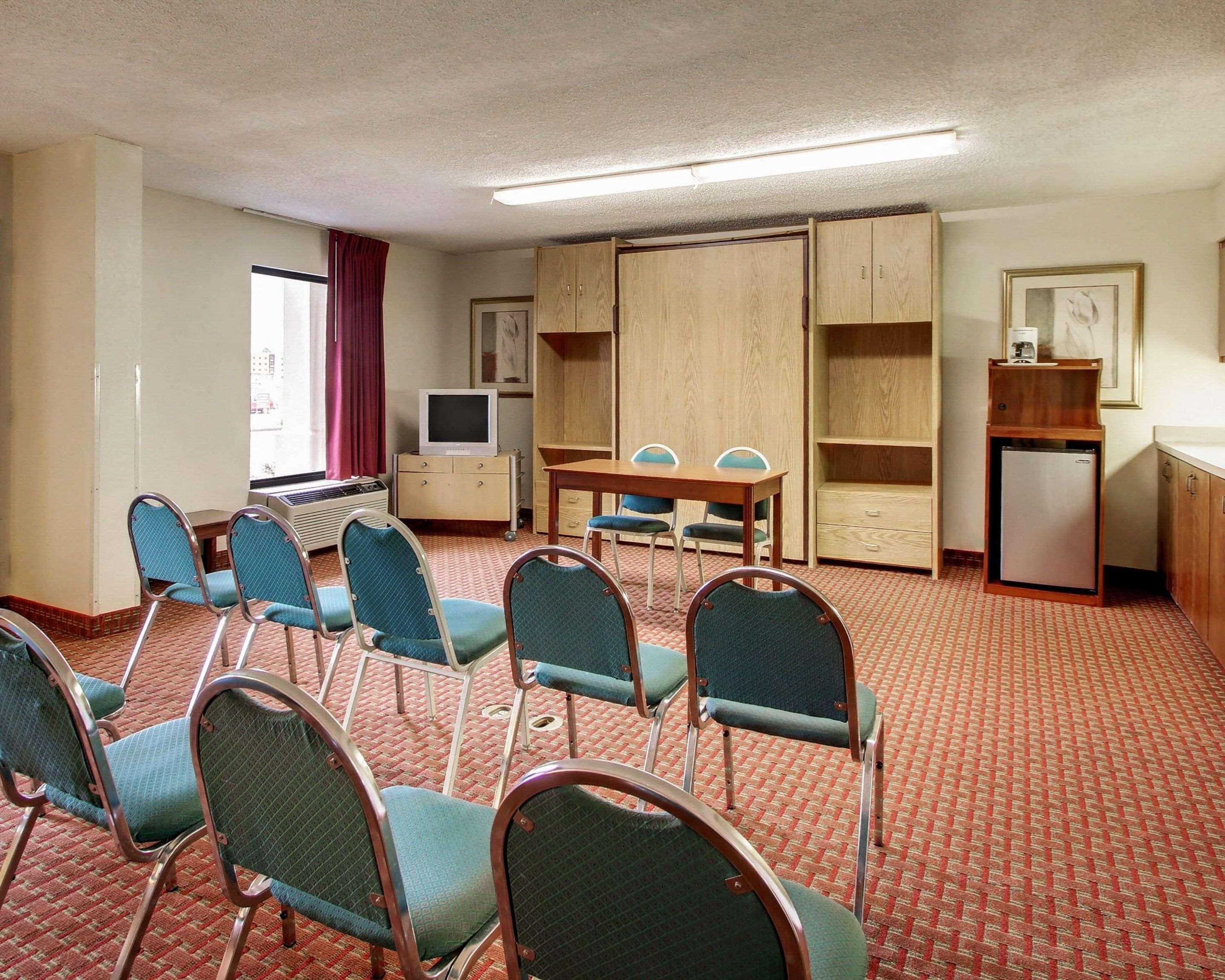 Quality Inn & Suites Clinton Exterior foto