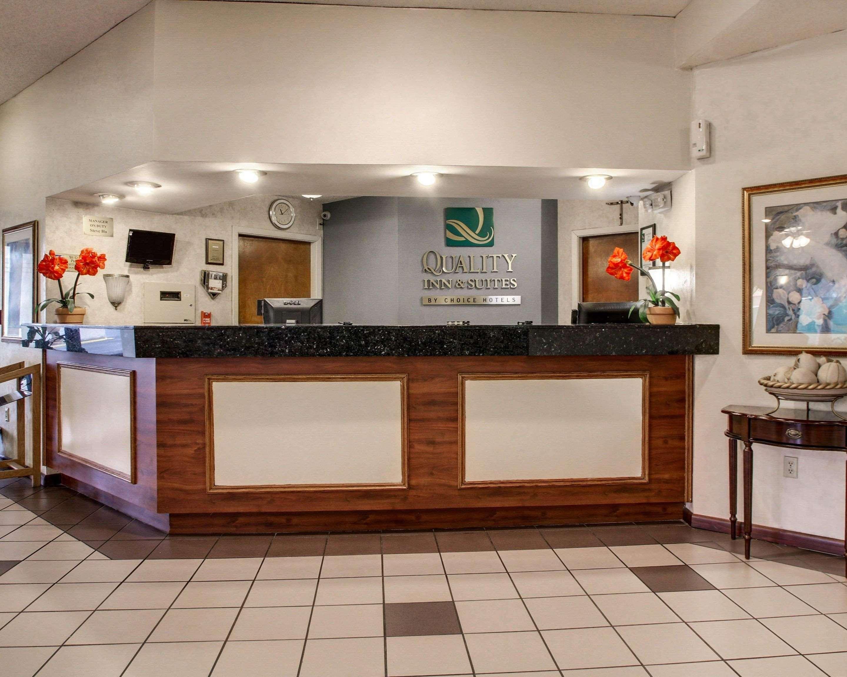 Quality Inn & Suites Clinton Exterior foto